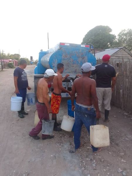 eaacmg's tweet photo. Tiro de agua en pipa a la circunscripción de Piñerua. UEB Vertientes, EAA Camagüey https://t.co/u14smnS2US
