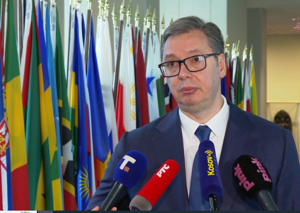 sns_srbija's tweet photo. "Велики смо посао урадили у УН. Наставићемо борбу, има резултата, али је тешко, мали смо за најмоћније силе, али истину не можете да победите силом и за нас то значи", рекао је председник Републике Србије Александар #Vucic @avucic. https://t.co/2D3MUwMAgl https://t.co/XPMCjZpa6N