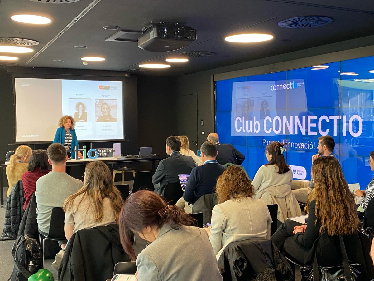 bcn_empreses's tweet photo. Avui hem celebrat la 2a trobada d'empreses col·laboradores de #CONNECTIO, l'espai per crear comunitat i compartir experiències. 🔝

L'@AureaRodriguezL ens ha parlat sobre oportunitats, tendències i aplicacions de la #IA.

Suma’t a la innovació oberta! 🔗 https://t.co/xOs38cLJ9r https://t.co/R39rd4cfcc