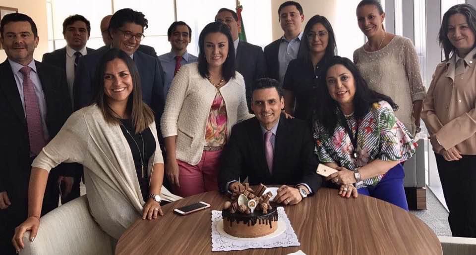 garcialcocer's tweet photo. Hace pocos años con muchas amigas y amigos. https://t.co/WrUHhasZRr