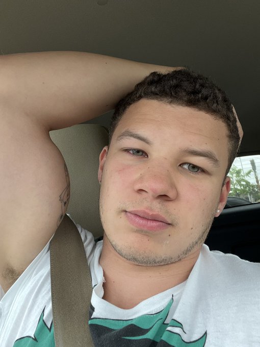 cummy eyed boy https://t.co/lOWJGBUz3H