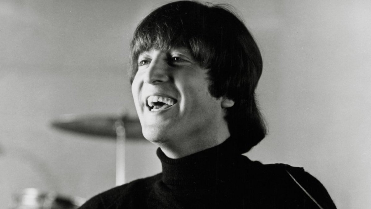 12-strunowa gitara akustyczna,bawarskiej firmy Framus,używana była przez J.Lennona przy tworzeniu albumu'Help!'w 1956r.

Sądzono,że przepadła na dobre.
Tymczasem przez 50l.leżała na  jednym z brytyjskich strychów!

Pod koniec maja trafi na aukcję.
Przewidywana cena 800 tys.$!