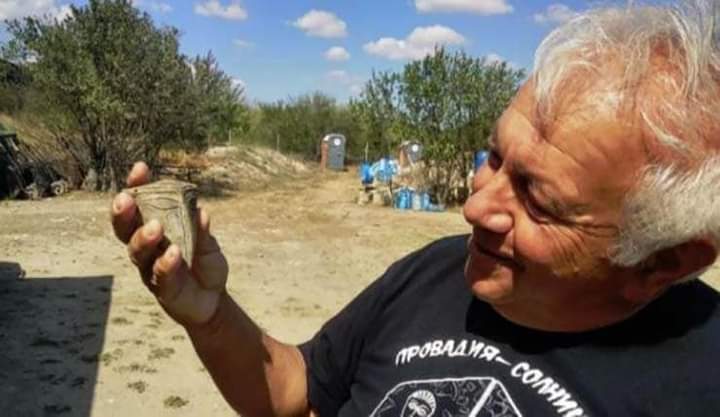 'Ancient Alien or Human Artifact? The 6,000-Year-Old Mouthless Mask unearthed by Bulgarian Archaeologist!'

©️ Image Credits goes to the respective owner/s

Be sure to follow us now for more uncanny primeval histories! 

#History #ancient #ancientaliens #artifacts #Bulgaria