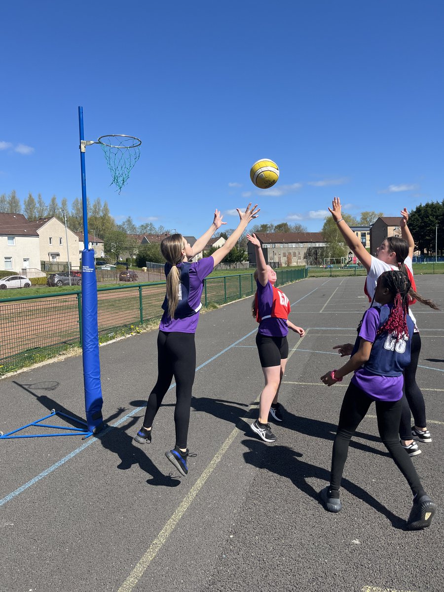 This week we have taken some of our lunch time clubs outdoors ☀️😎☀️