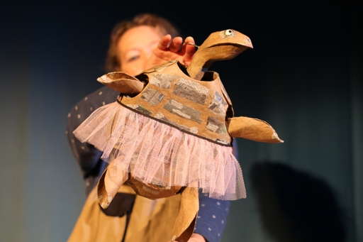 Make sure to grab tickets for 'Cardboard Carnival', taking inspiration from the music of Camille Saint-Saëns and a whole lot of cardboard to mash up a show full of puppet possibility. 📅 Sat 11 May (11:30 – 14:00) 🎫 lanternhousearts.org/events/cardboa…
