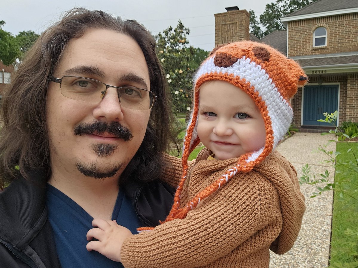 KTalksWriting's tweet photo. This kid is growing at a shocking pace. And so darn photogenic! He never takes a bad pic! https://t.co/AmDRFVuPOh
