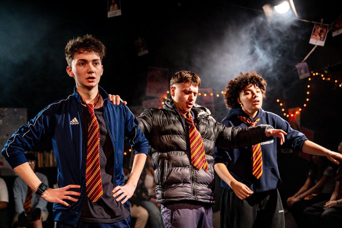 ldnyouththeatre's tweet photo. Photo drop! 📸

Some amazing shots by @stevegregsonphotos of HORIZON by @kwame_8 which was at @7dialsplayhouse earlier this month - our first show of 2024! ✨

Bring on the next! 💨 https://t.co/PamAXwUoZm