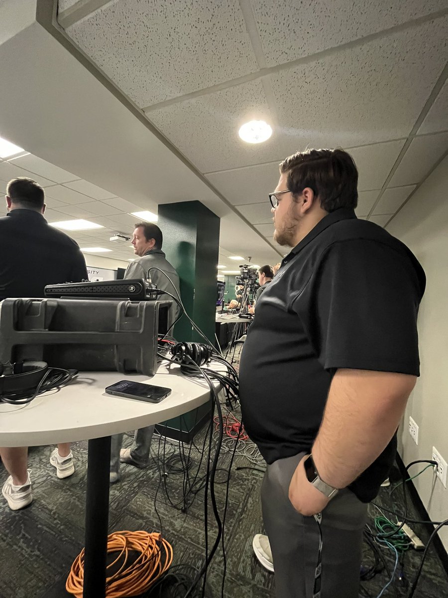 Wiley Ray running our live feed from the press conference announcing the new Bearcats basketball coach.