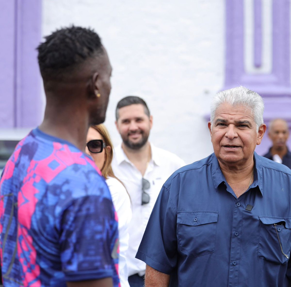PanamaAmerica's tweet photo. El candidato presidencia José Raúl Mulino llega este miércoles a Colón realizando una visita a la iglesia San Felipe de Portobelo.  Si gira en esta provincia incluye también Sabanitas y Colón centro. De igual forma, estará en La Mitra de La Chorrera con simpatizantes de Realizando Metas y Alianza .