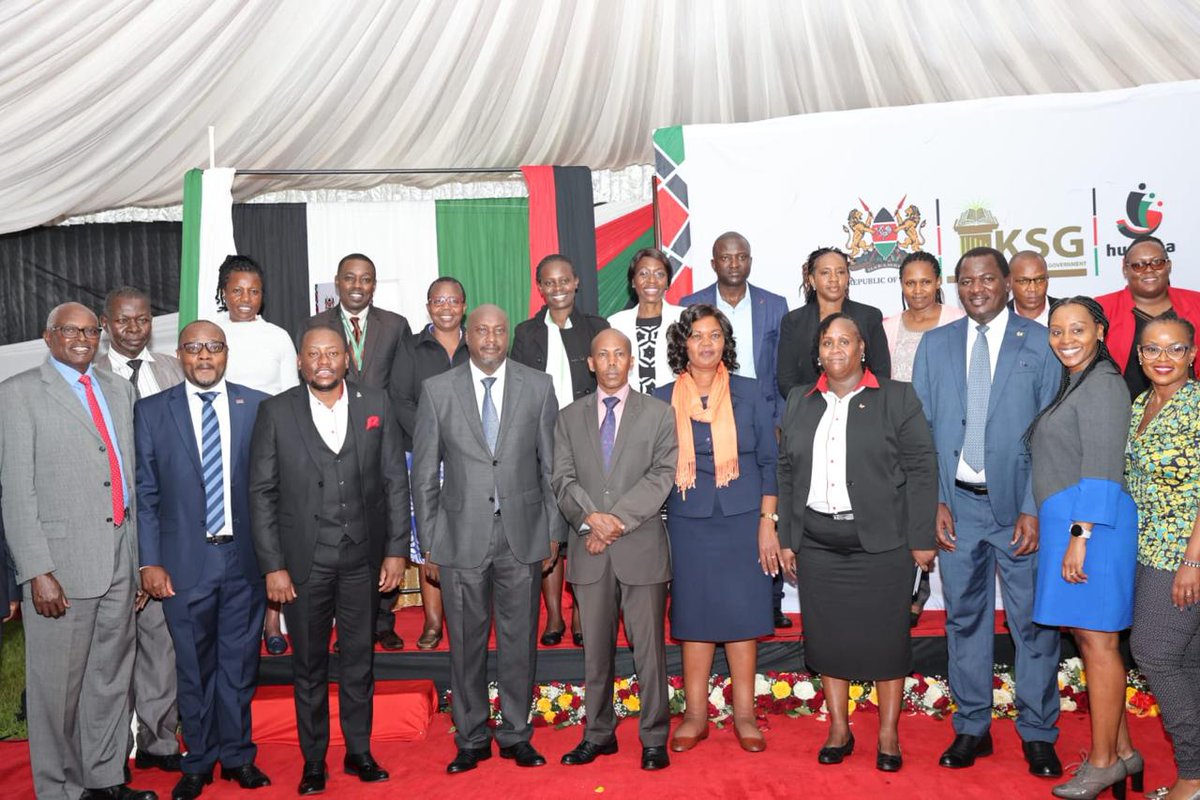 HudumaKenya's tweet photo. The Customer Service Excellence team from both Huduma Kenya and Kenya School of Government commemorating the partnership.
#ServiceExcellence #PublicService #Customerfirst #Trainingforexcellence #Serviceexcellencemindset #CentreofPublicExcellence #Transformingmindset #Customercentricserviceculture