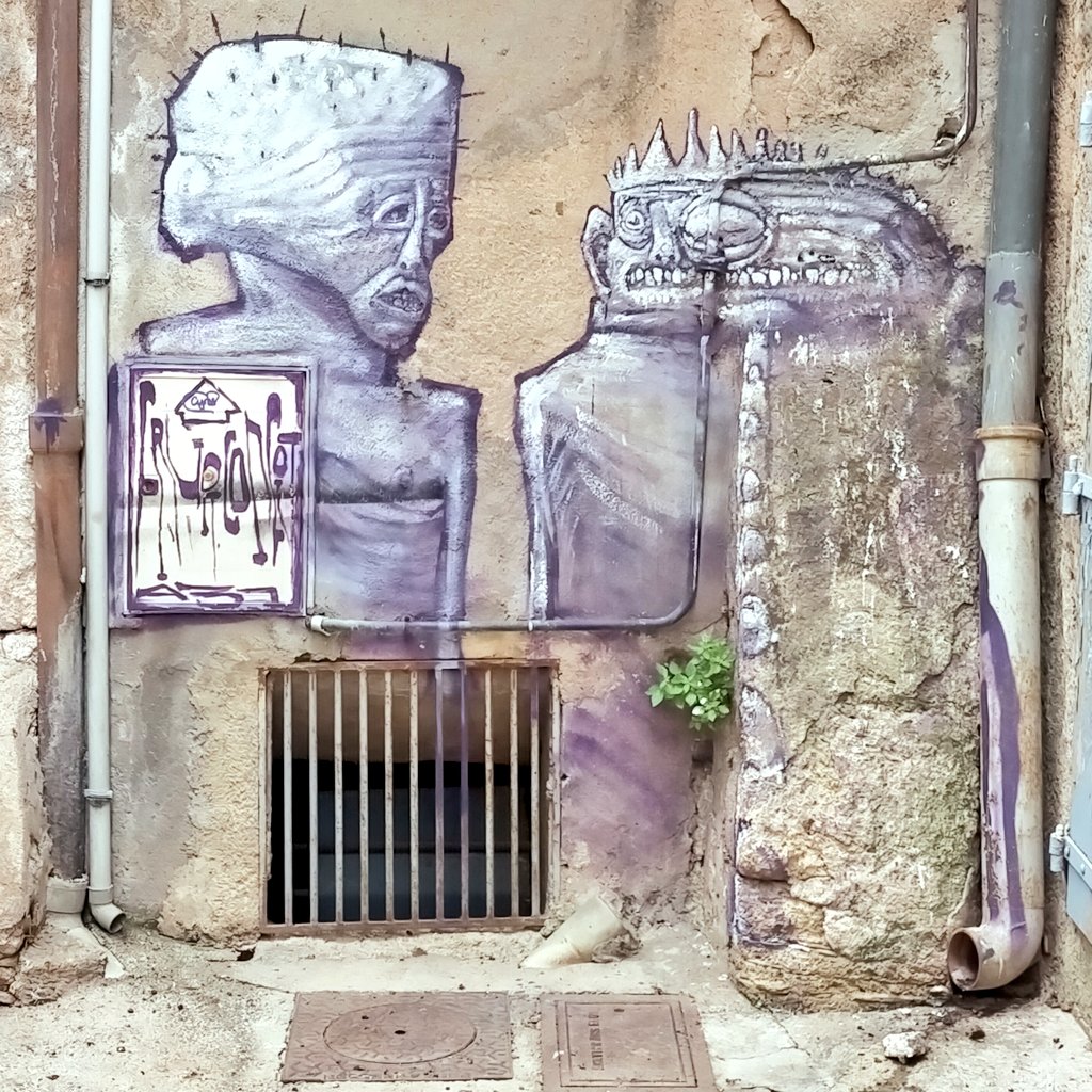 Pézenas, ville natale de #BobyLapointe et où #Molière connu le succès.
#tag #graffiti