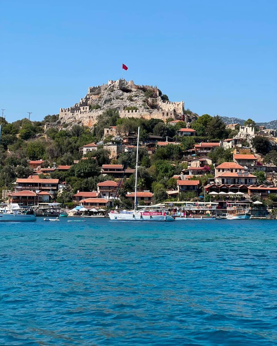 Simena is located on the peninsula opposite Kekova Island, Antalya - Türkiye : When you look from a distance, it rises to the sky like a nose. The city was a member of a federation that included Apollonia and Isinda under the chairmanship of Aperlai. It was represented by the