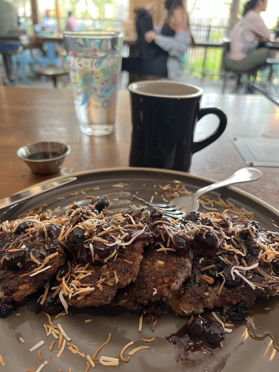 Fueling up with quinoa pancakes and black coffee to start the day bullish! ☕️🥞