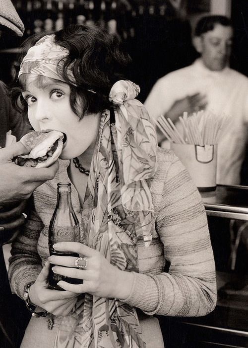 Lunchtime 🍽️ #ClaraBow