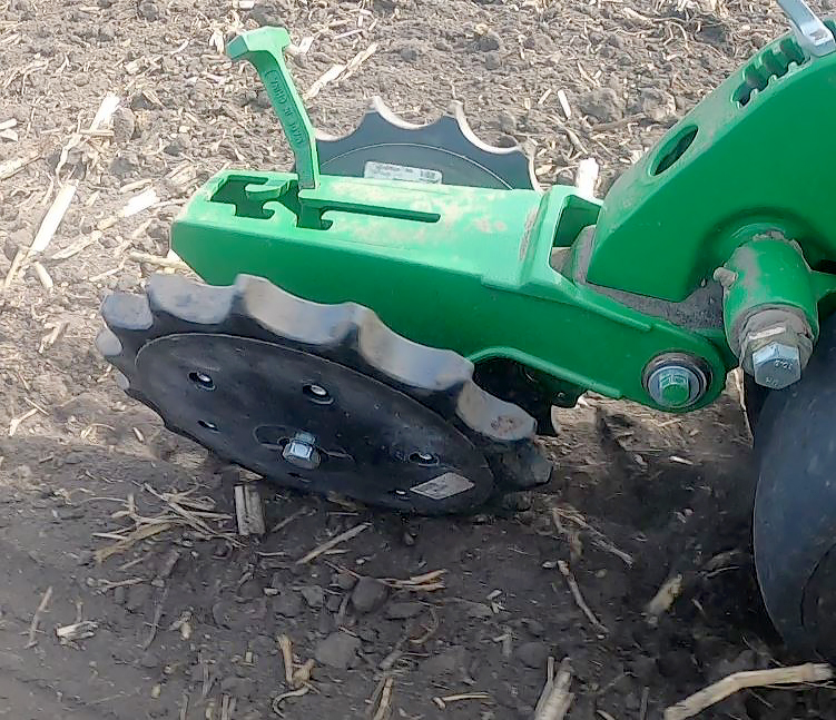 PridePlastics1's tweet photo. It's time for spring planting! 🌱 This time of year we're busy making G4 Stalk Stompers and G2 Star Closing Wheels for planters with @maywesmfg. Need a custom part? Contact us to learn more!

https://t.co/mvgqH0sVIY https://t.co/zr8DnJOgLW