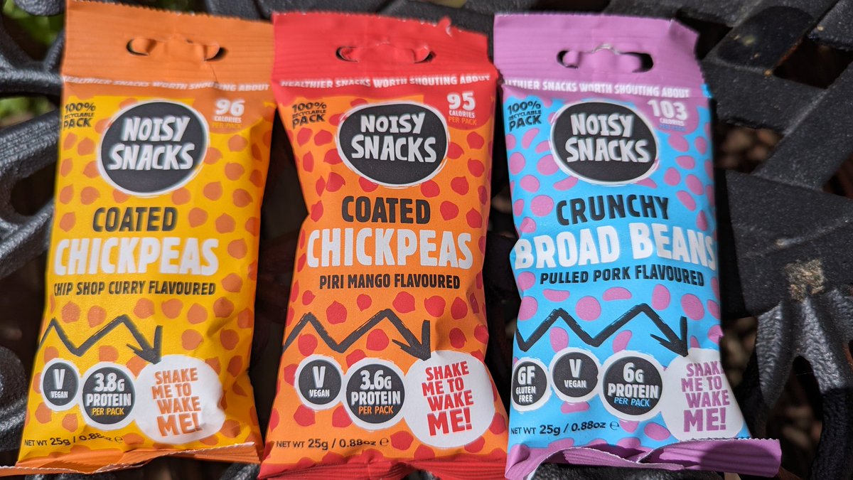 New (to me) vegan snacks for the afternoon win. I think the Chip Shop Curry Flavour is my favourite. Spotted them in @SuperValuIRL the other day.