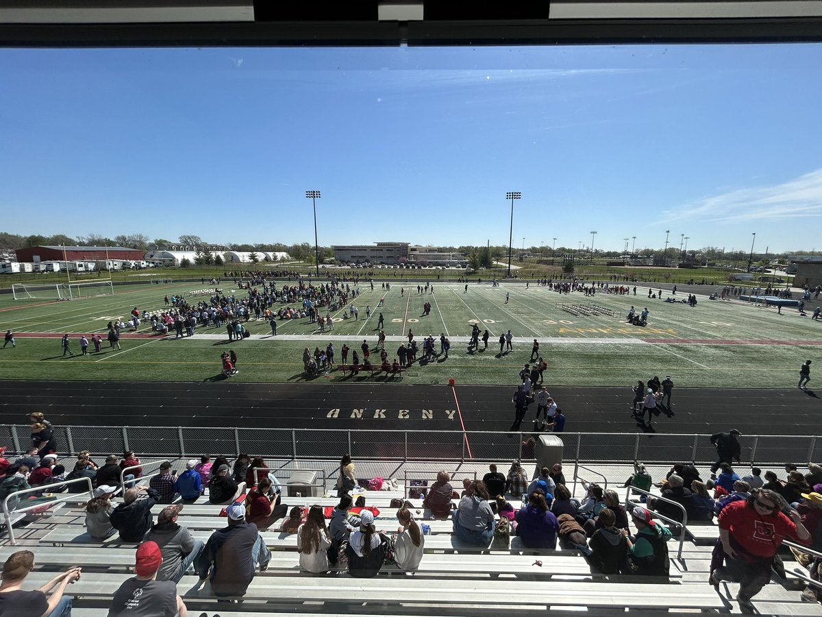stusorrel's tweet photo. Great day with Athletes, Volunteers, Coaches and Fans for @soiowa West Central Games. Special thanks to @Ankeny_Hawks for hosting!! https://t.co/aqzTBTfEN6