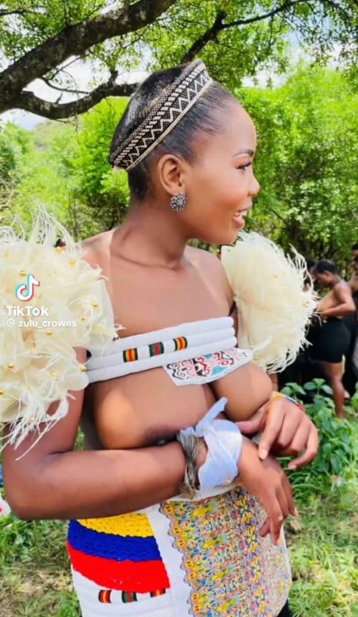 TikTokFlashFind's tweet photo. #tiktokhot  #TikTok #theflashchallenge #flashing
#tiktokfinds #tiktokchallenge #tiktok18 #Trending #TrendingHot #SupportSmallStreamers #Contentcreaters #onlyfans #onlyfansmodel #Seethrough https://t.co/m2UsypR4VD