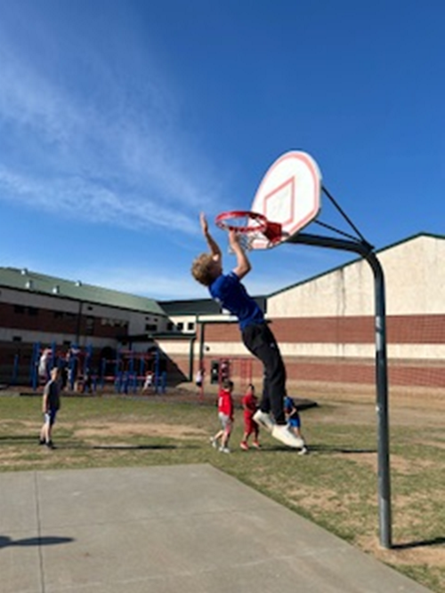 Here is a look at the 'Wednesday Warriors' mentor session at Bixby East this morning. These @BixbySpartanFB players showed some moves on the basketball court as well. #BixbySpartans | #PlayLikeChampions
