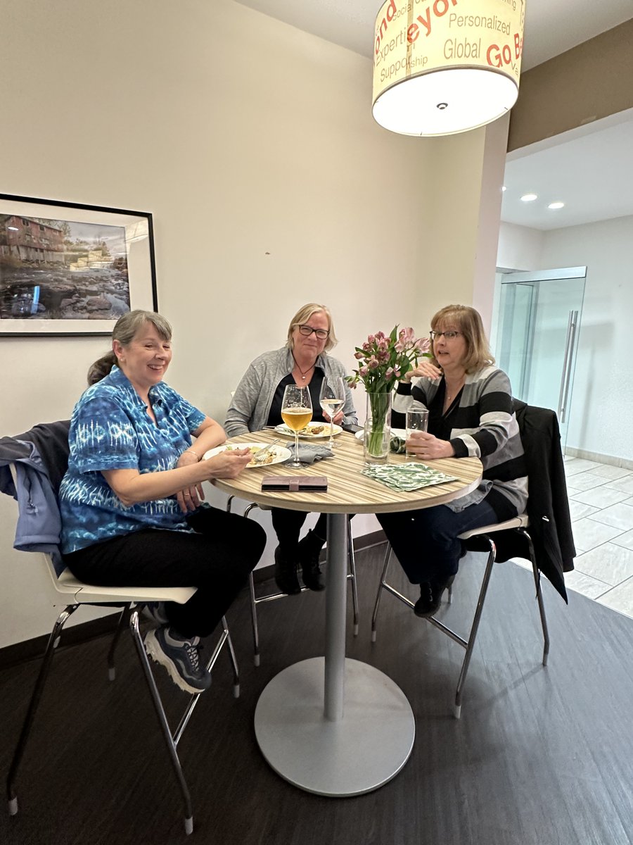 It's the people that you don't always see, that work behind the scenes to make everything run smoothly. We value our team of administrative professionals and love to treat them ✨extra special✨ on days like today.

Happy Administrative Professionals Day!