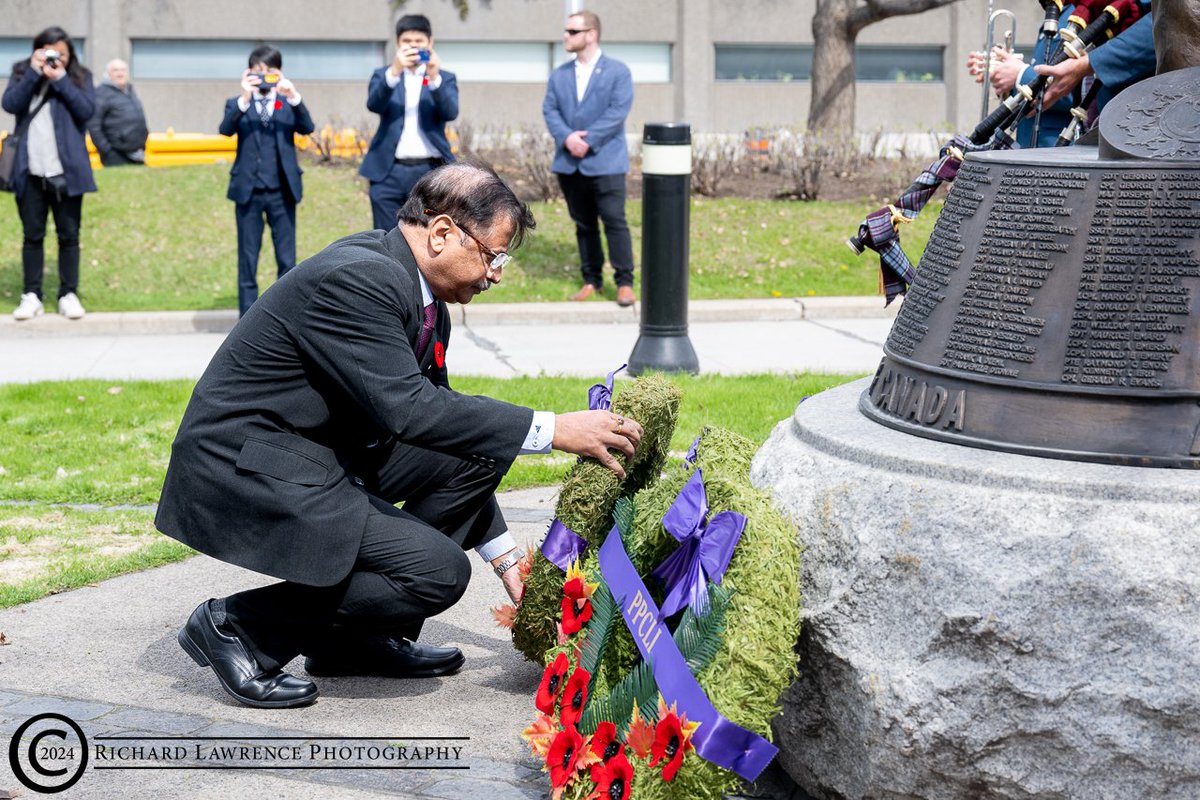 HCI_Ottawa's tweet photo. High Commissioner Sanjay Kumar Verma participated in Battle of #Kapyong memorial ceremony, alongside representatives of countries which participated in United Nations Forces. India provided medical and humanitarian aid and services during and after the battle. India was the chair of the Neutral Nations Repatriation Commission (NNRC), established following the Korean Armistice Agreement in 1953.
@MEAIndia @IndianDiplomacy @koremb_canada