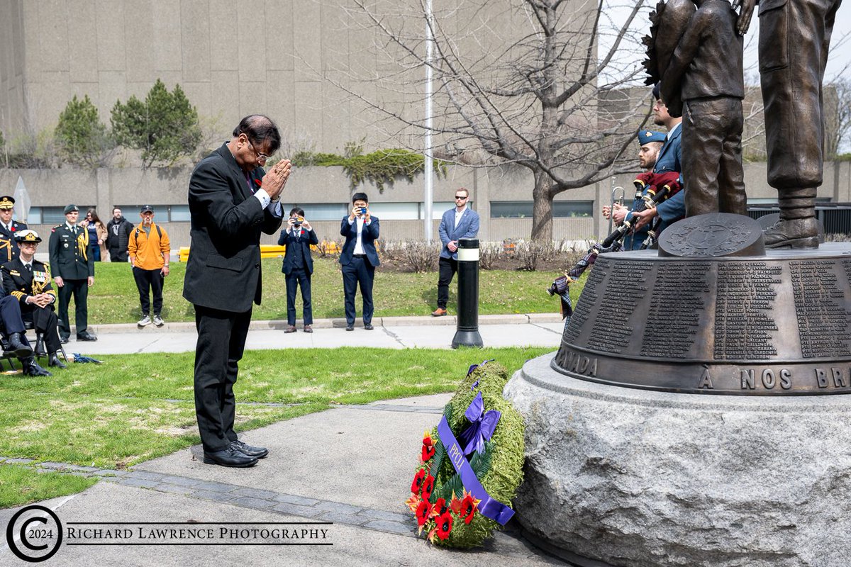 HCI_Ottawa's tweet photo. High Commissioner Sanjay Kumar Verma participated in Battle of #Kapyong memorial ceremony, alongside representatives of countries which participated in United Nations Forces. India provided medical and humanitarian aid and services during and after the battle. India was the chair of the Neutral Nations Repatriation Commission (NNRC), established following the Korean Armistice Agreement in 1953.
@MEAIndia @IndianDiplomacy @koremb_canada
