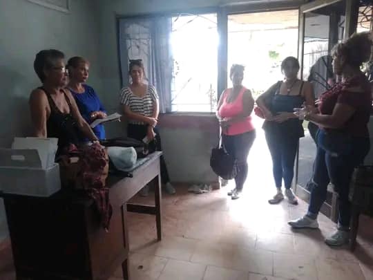 eaacmg's tweet photo. En  recorrido de la Dirección del OSDE Agua y Saneamiento se intercambio  en la Oficina Comercial Joaquín Agüero,  perteneciente a la UEB Camagüey  enriquecedor y amplio el  debate con el colectivo de trabajadores https://t.co/i0fcCuiPpw