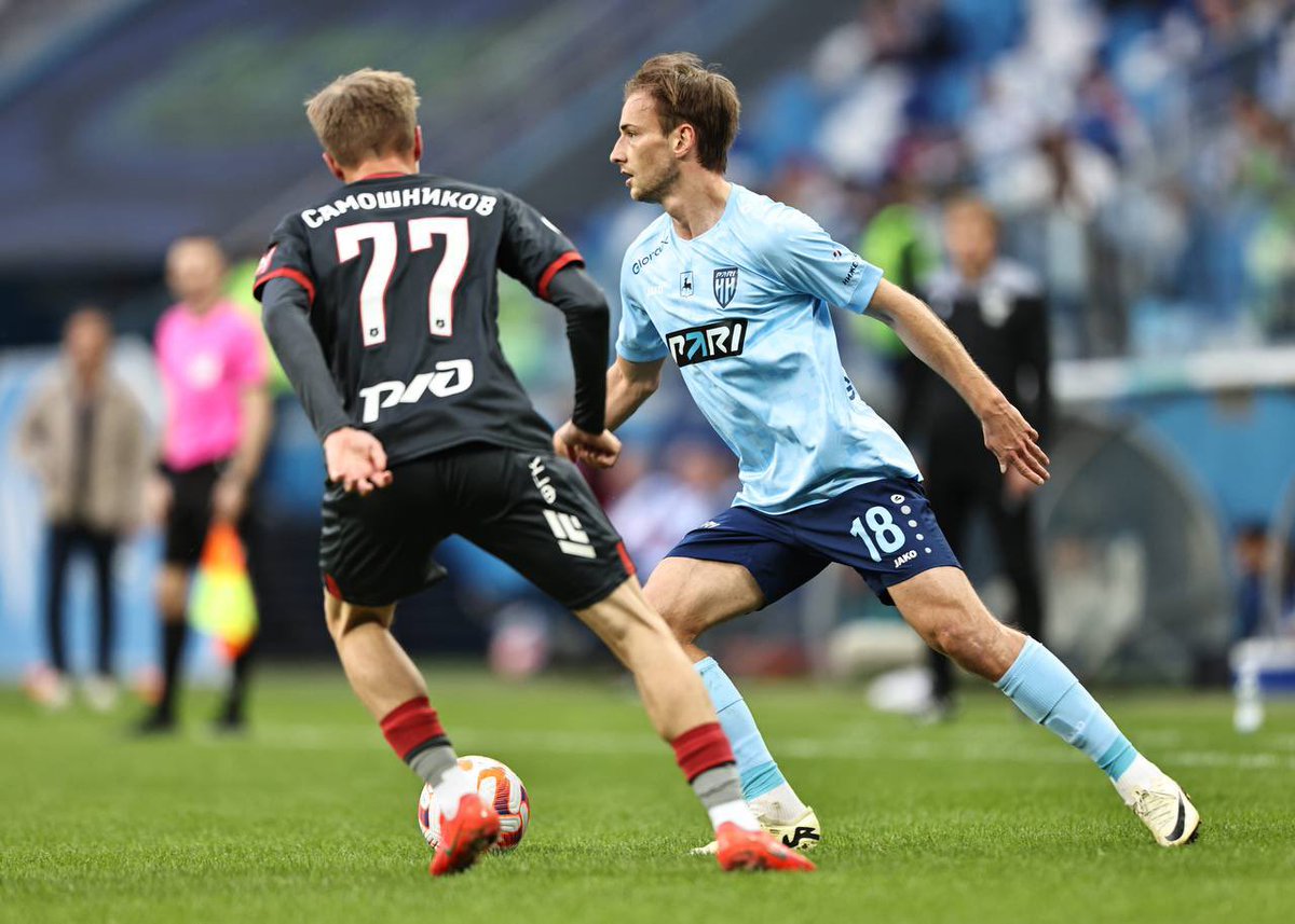 не могла не приехать в Нижний, чтобы заценить подстригшегося Кучаева