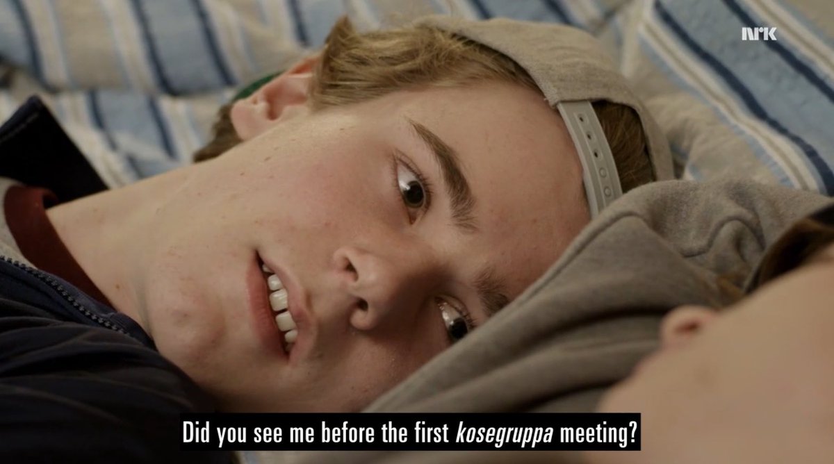 evakbot's tweet photo. i: did you see me before the first kosegruppa meeting? - e: yes. i saw you the first day of school. https://t.co/ahnb2srDtn