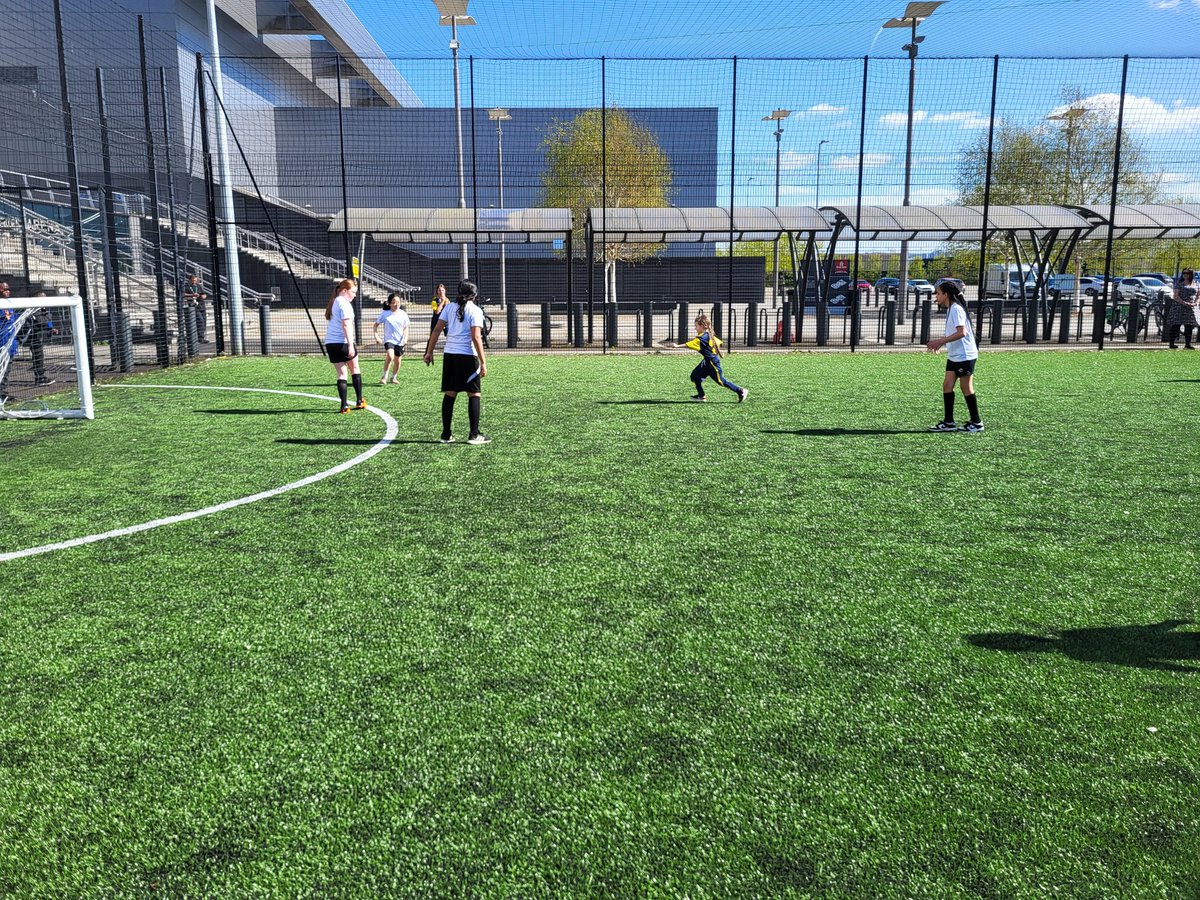 Another super girls football festival at the Emirates this afternoon with the sun splitting the skies! Well done to everyone who attended today... I counted 63 girls today at the event which is fantastic! @PEPASSGlasgow @ScotWomenSport @FoundationCFC