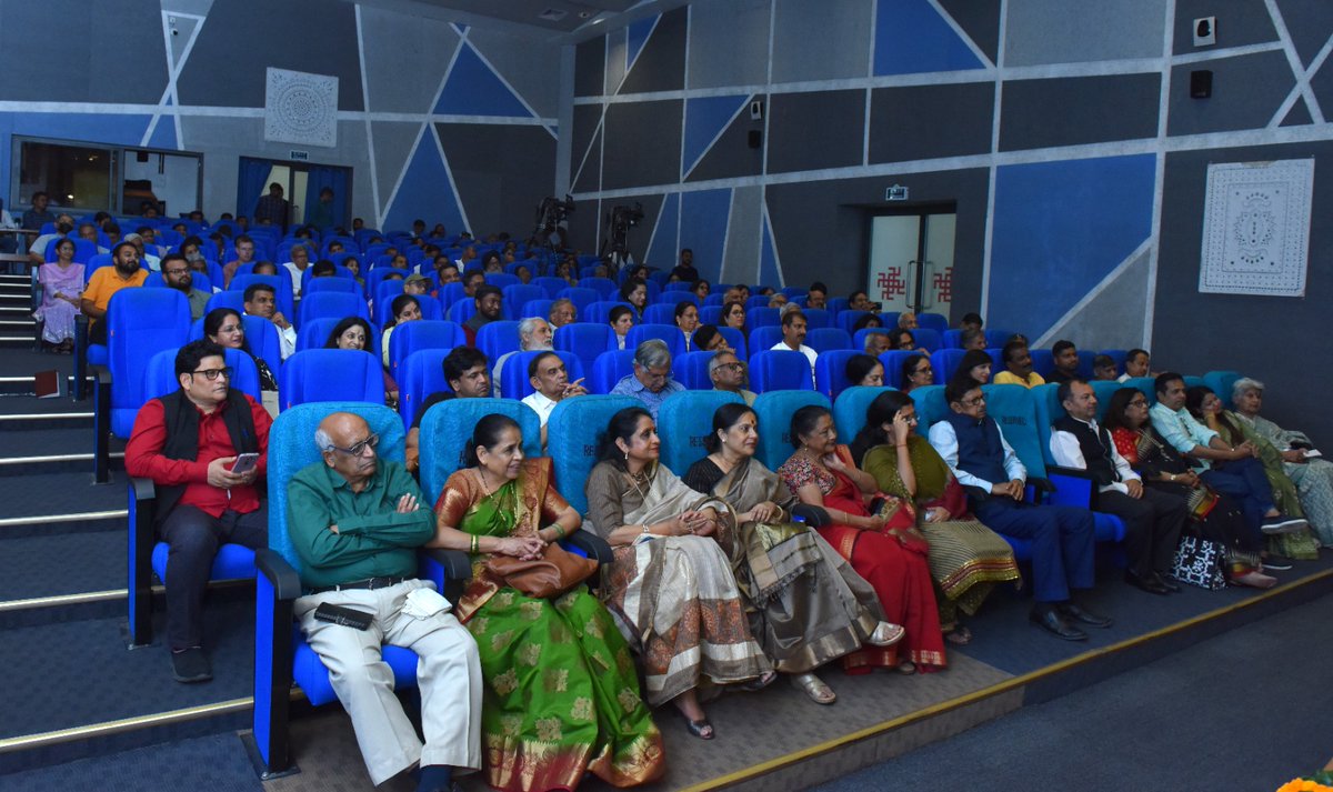 Indira Gandhi National Centre for the Arts, Kalanidhi Division, hosted a book discussion on Dr. Sonal Mansingh's latest work, A ZigZag Mind. Published by the Indira Gandhi National Centre for the Arts, this book is a captivating collection of episodic tales that beautifully