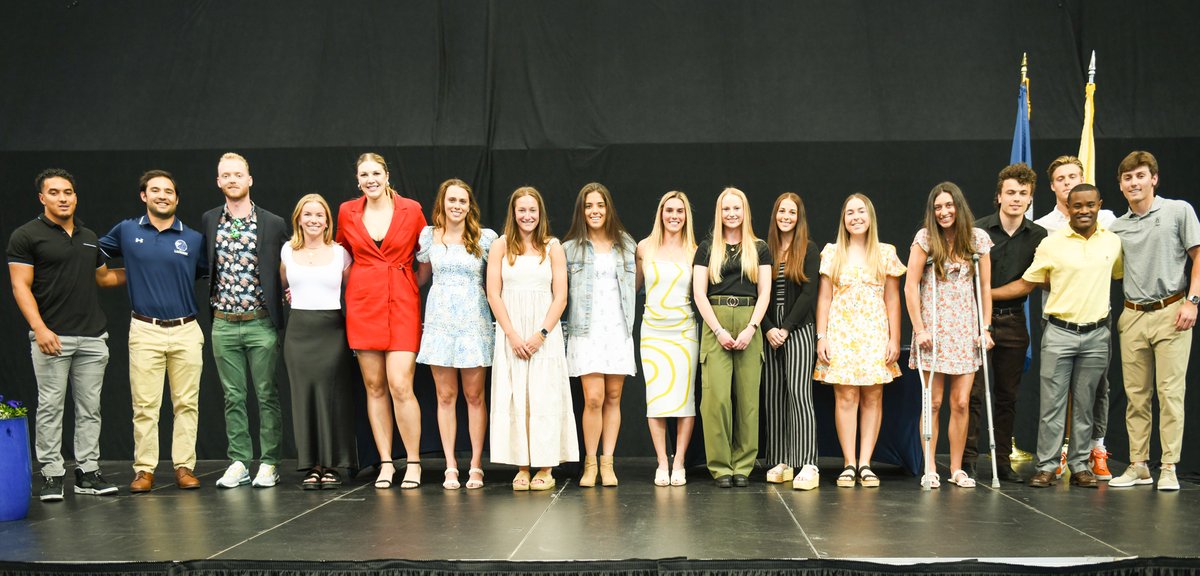 Scenes from last night's 2024 Student Athletes Award Show. Check out the photo gallery here: bit.ly/44as0H3 #FlyHawks