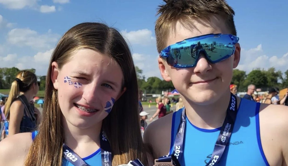 Scottish Schools Aquathlon Championships Charlie and Olivia S1, representing the school - 250m swim then 2km run Charlie finished a fabulous 9th in S1/2 open and Olivia ended as Scottish Schools S1/2 girls Champion 🥇 @clydeview_a @ActiveSchoolsIC