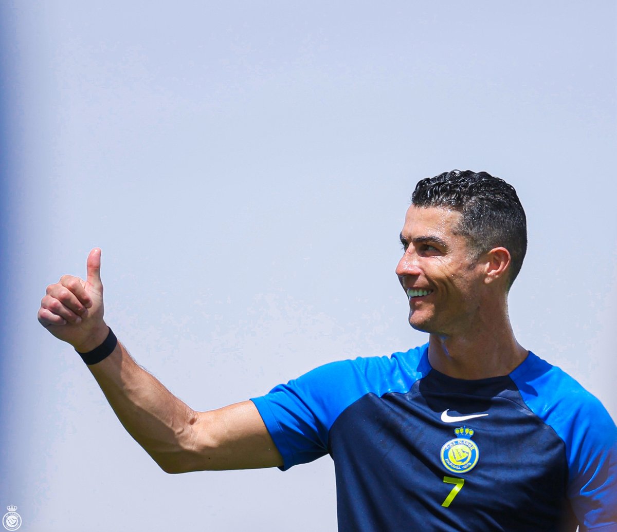 👑🐐 @Cristiano durante el entrenamiento para el partido del sábado 👍

#CR7𓃵 #CristianoRonaldo #Ronaldo #VIVARONALDO #Portugal #AlNassr #GOAT𓃵 #Bicho #CristianoRonaldo𓃵 #CR7𓃵بث #GOAT𓃵7 #Ronaldo𓃵 #CR7𓃵GOAT #cristiano39 #RoshnSaudiLeague