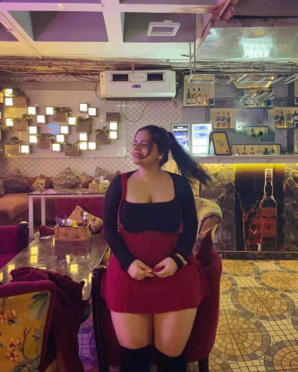 Thatmoonlady01's tweet photo. Outfit 🔥 https://t.co/Pzl5hJ0l9D