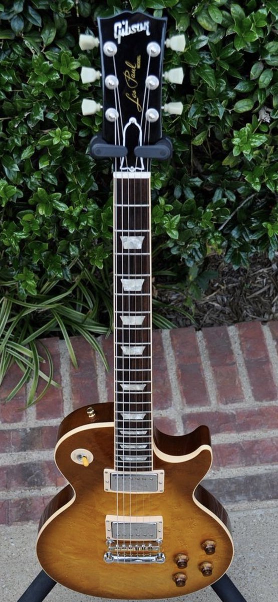 1996 Birdseye maple Les Paul Standard.  Tone Pros upgrades, Tonetail aluminum tailpiece.  Got this one in a trade back in 2004.  An amazing guitar. 'Good wood' era and this top was only a 3 year run. @gibsonguitar @CustomGibson #lespaul