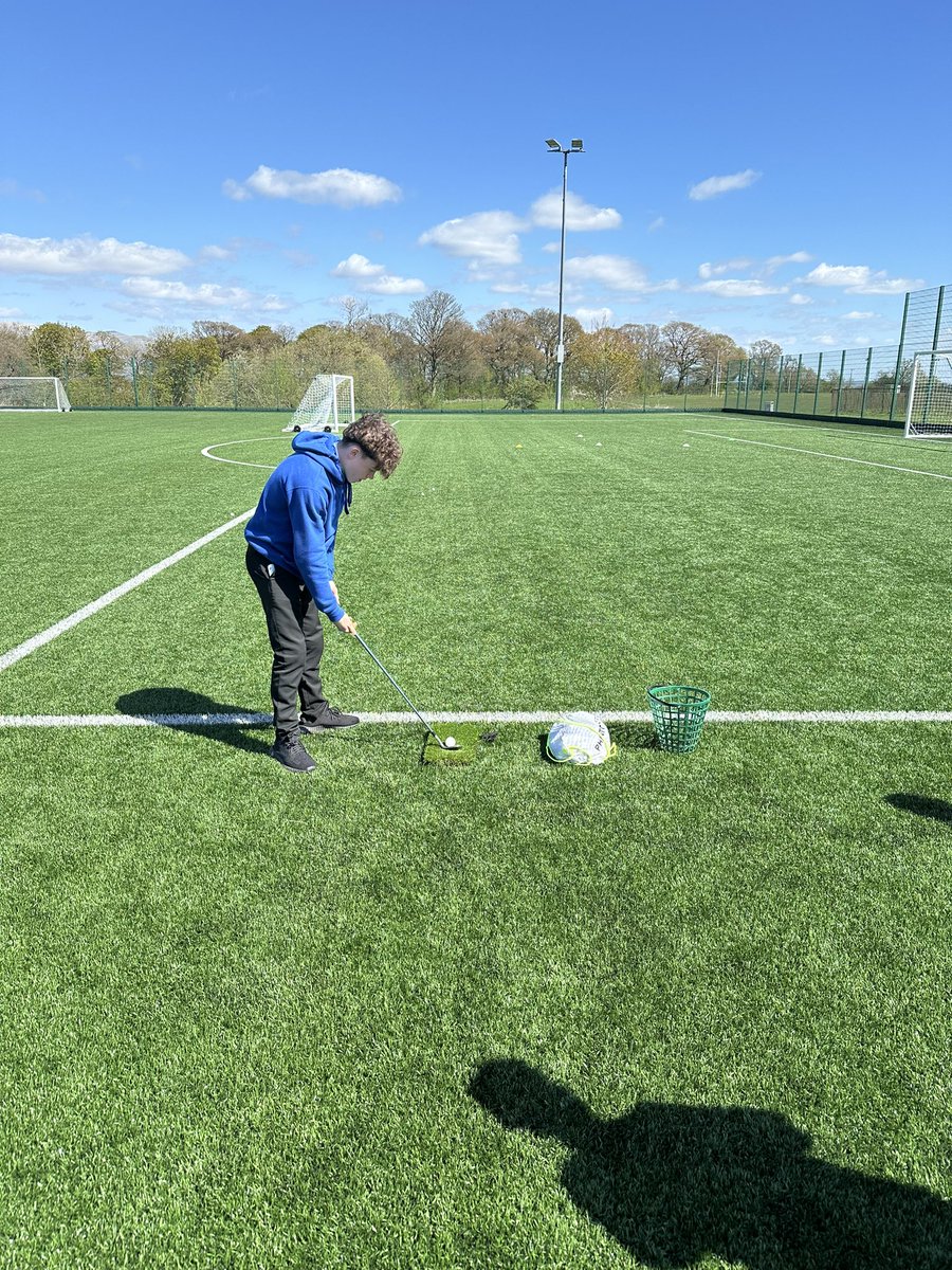 MrHunter0501's tweet photo. New experience for pupils today working together with the ASN department and Pathways⛳️

Some new golfers in the making🏌️‍♂️
@physicaledbbhs https://t.co/McrijQt3Rs