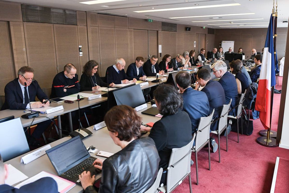 Amélie Oudéa-Castéra tweet media