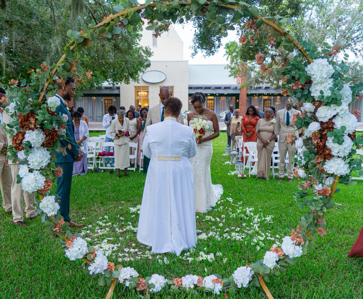 OmgKarter's tweet photo. Capturing life's moments one click at a time. #wedding #photographer https://t.co/RCEh5vpDtg https://t.co/F2cjYH7Ha1