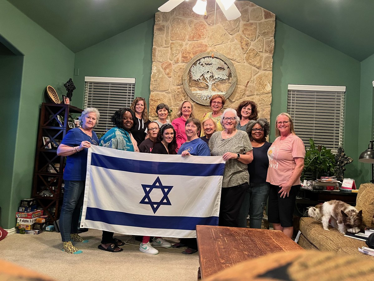 Bible study group from Frisco, TX is praying for Israel 🇮🇱