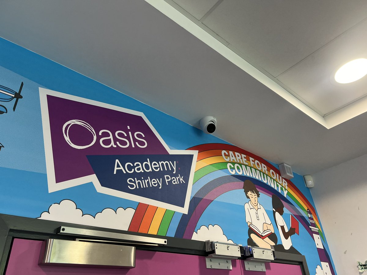 Great to spend the day at @OasisAcademySP to find out more about what they do, and to chat all things comms and community.