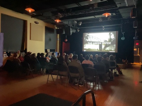 🙏Thx to everyone who showed up yesterday in #Boston at our screening of #TheGreenDivideFilm at
@ZUMIXInc w/ @LorettaCLees @ianguelovski @KannanBoston @GreenRootsEJ🙌#urbanjustice #greengentrification #cities #environmentaljustice