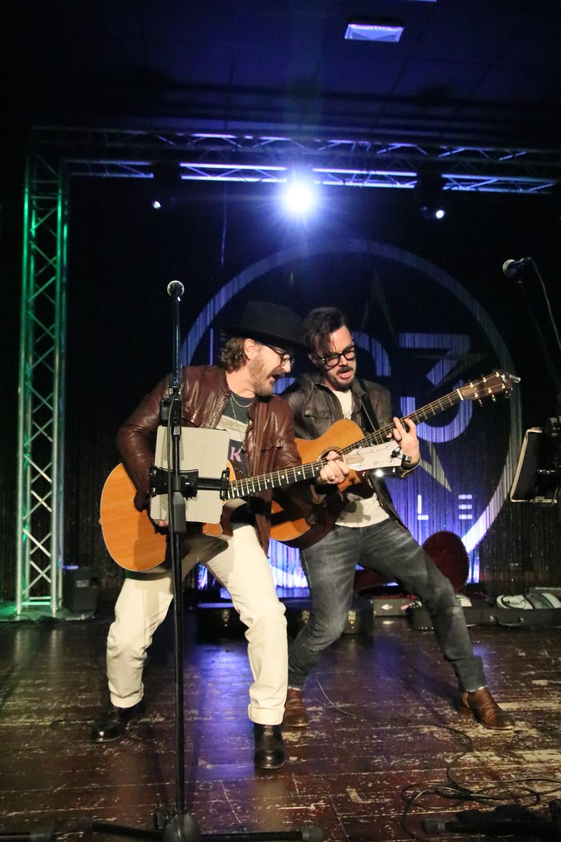 Fed75Federica's tweet photo. There's something special when @Billy_Moran sings and plays: the passion and the intensity he puts with his whole body give me goosebumps 🥹 

#jib14 #Mondayconcert #billymoran https://t.co/0E6A2mBWdJ