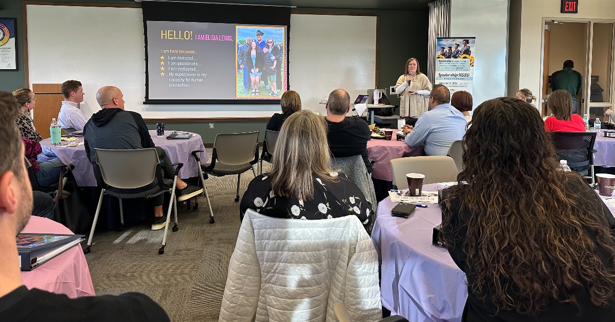 HSSD's tweet photo. Last week, Leadership HSSD welcomed special guest Elisia Lewis, Director of Human Resources, who engaged in a discussion about staff culture at HSSD. #CaringLearningCommunity https://t.co/g9KqnZRZWh