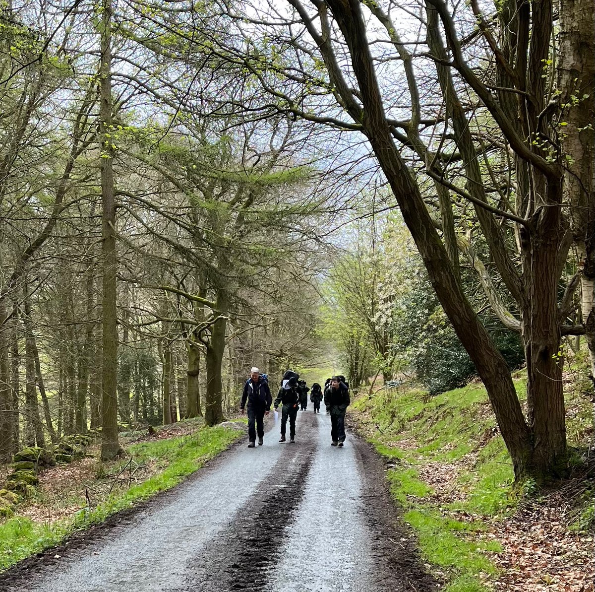 HorizonsTrust's tweet photo. And we are off! #AbbeyHill @DofE #Camp2 https://t.co/7k13hfRQNB