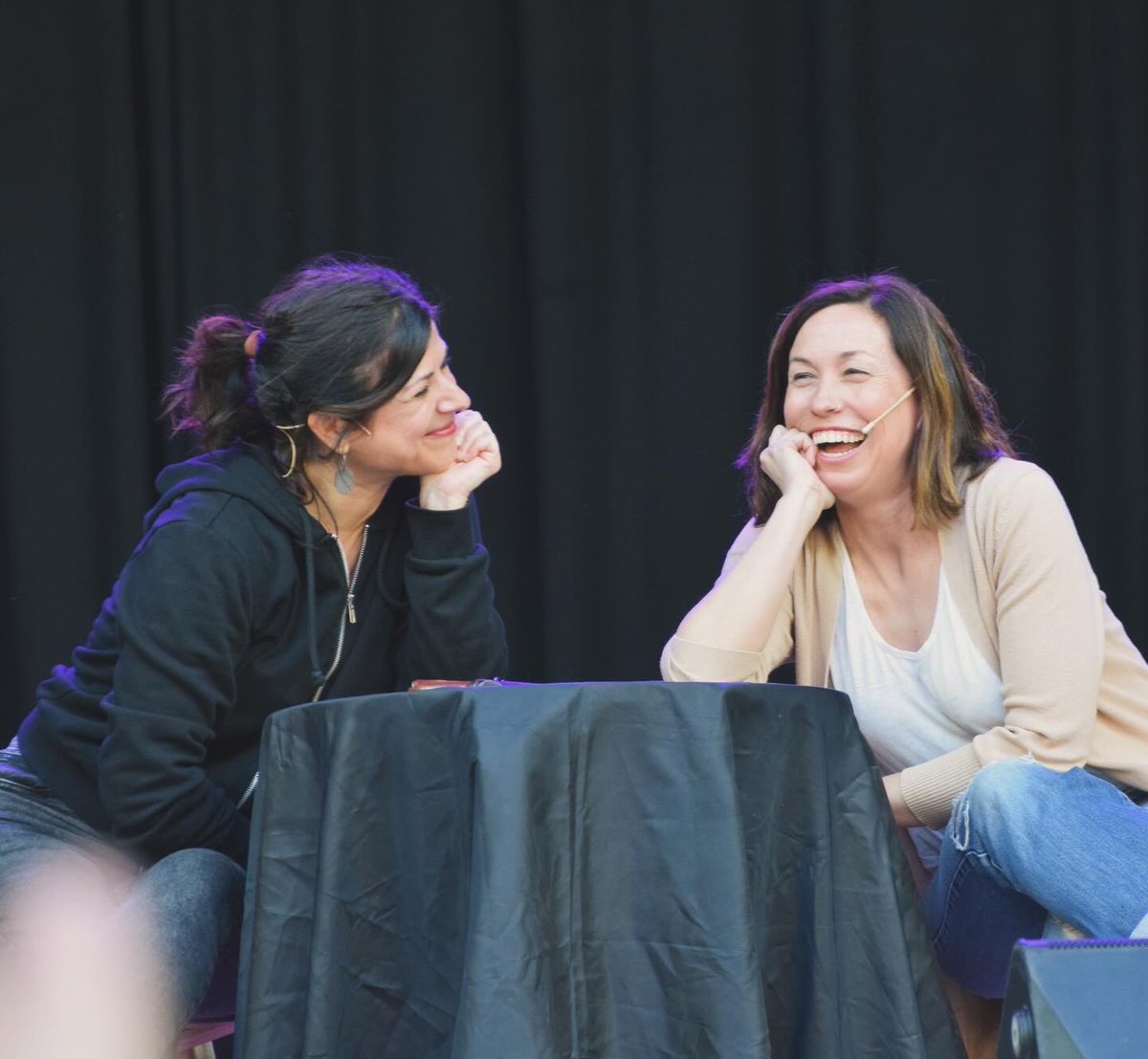 Les Artistes Locals tweet media