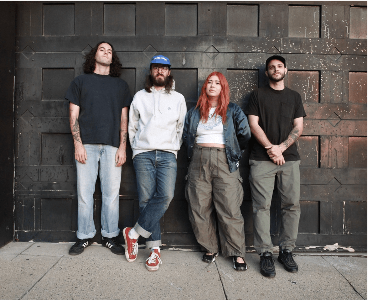 .@glitterererer: No Time To Waste In our latest digital issue, we caught up with Glitterer to find out about their new record 'Rationale' and more! Now, you can read our full interview here on our website! @AntiRecords @GoodAsGoldGroup distortedsoundmag.com/glitterer-no-t…