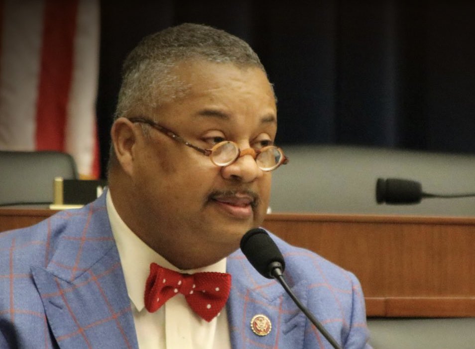 🚨BREAKING NEWS🚨 Gov. Murphy announced the passing of Rep. Donald Payne Jr. On April 17th, a press release was issued stating, in part: “Congressman Donald M. Payne, Jr. suffered a cardiac episode based on complications from his diabetes last week.” Watch @News12NJ for more