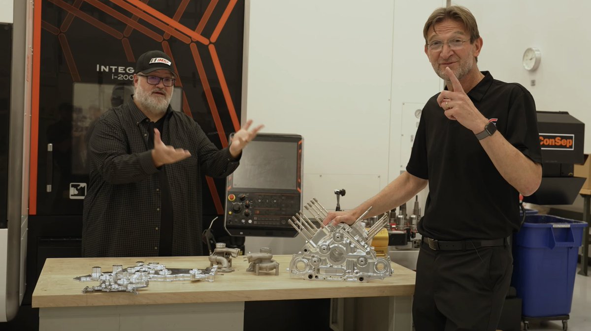 The engine in the Acura ARX-06 race car is incredibly compact. Just look at the size of the block and other parts and pieces as seen in this video with @marshallpruett and @DavidSalters9 on the @IMSA channel: youtube.com/watch?v=D8aHhI…