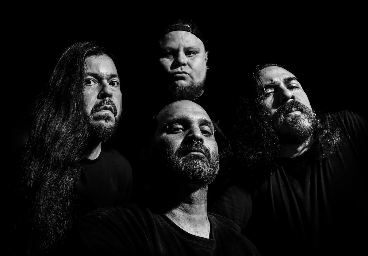 #MetalNacional   

La banda salvadoreña Araña confirmó por medio de sus redes sociales la incorporación de Julio Rodas, como guitarra lider y tendremos de la oportunidad de ver la nueva alineación el próximo 30 de abriel en la apertura del concierto de Megadeth.